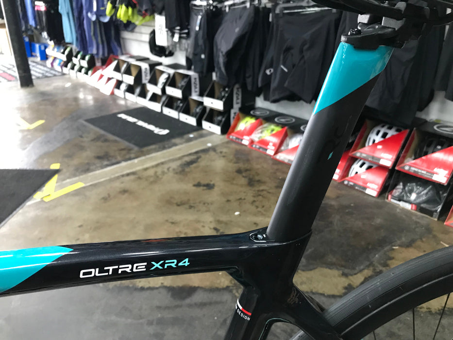 Bianchi Oltre XR4 Disc Sram Rival AXS HollowGram Carbon Wheels - 2023