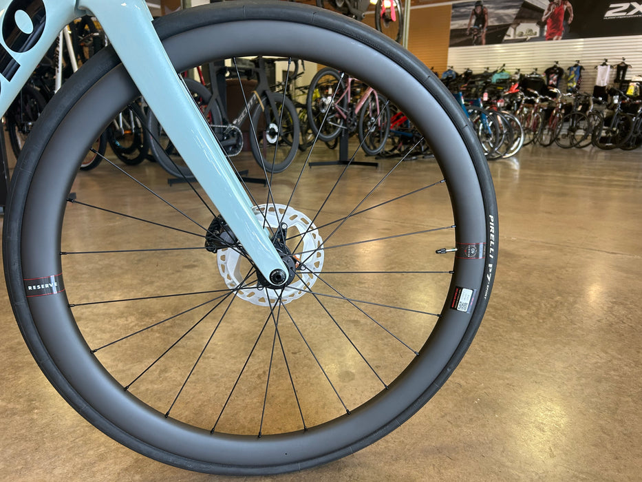 2023 Cervelo Caledonia 5 Shimano Ultegra Di2 12 Speed Reserve 40/44