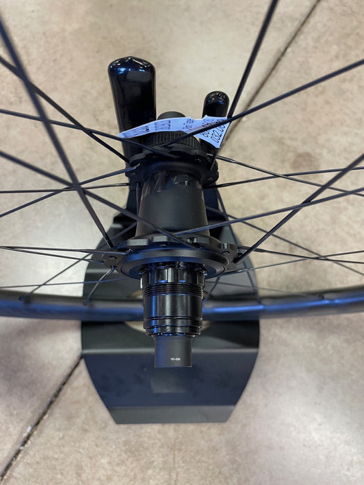 Zipp 353 NSW Tubeless Disc-Brake Carbon Wheelset