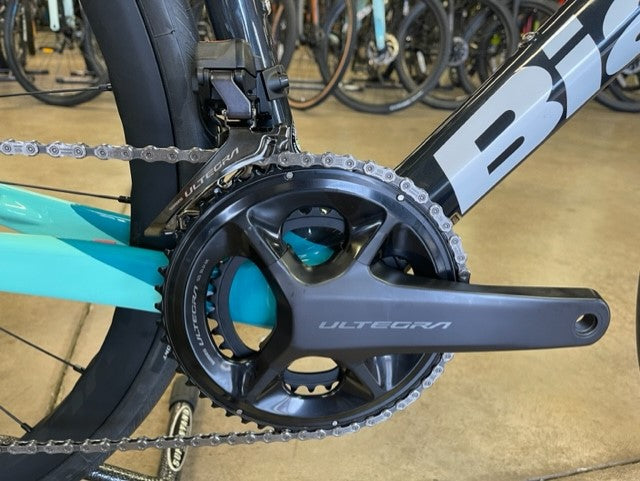 Bianchi Oltre XR3 Shimano Ultegra Di2 12 speed