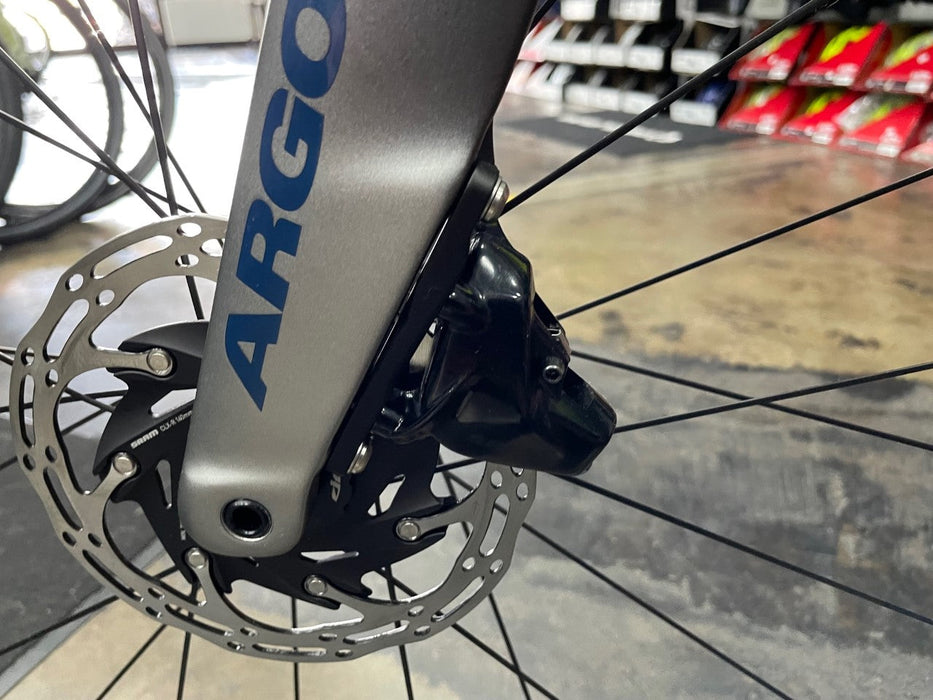 Argon 18 E-118 Tri+ Disc SRAM Red eTap AXS / Zipp 404 Firecrest - Black Frozen To Grey Matte 2023